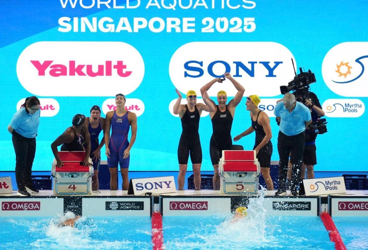 美国游泳名将再次登顶,破纪录夺金 美国游泳名将再次登顶,破纪录夺金