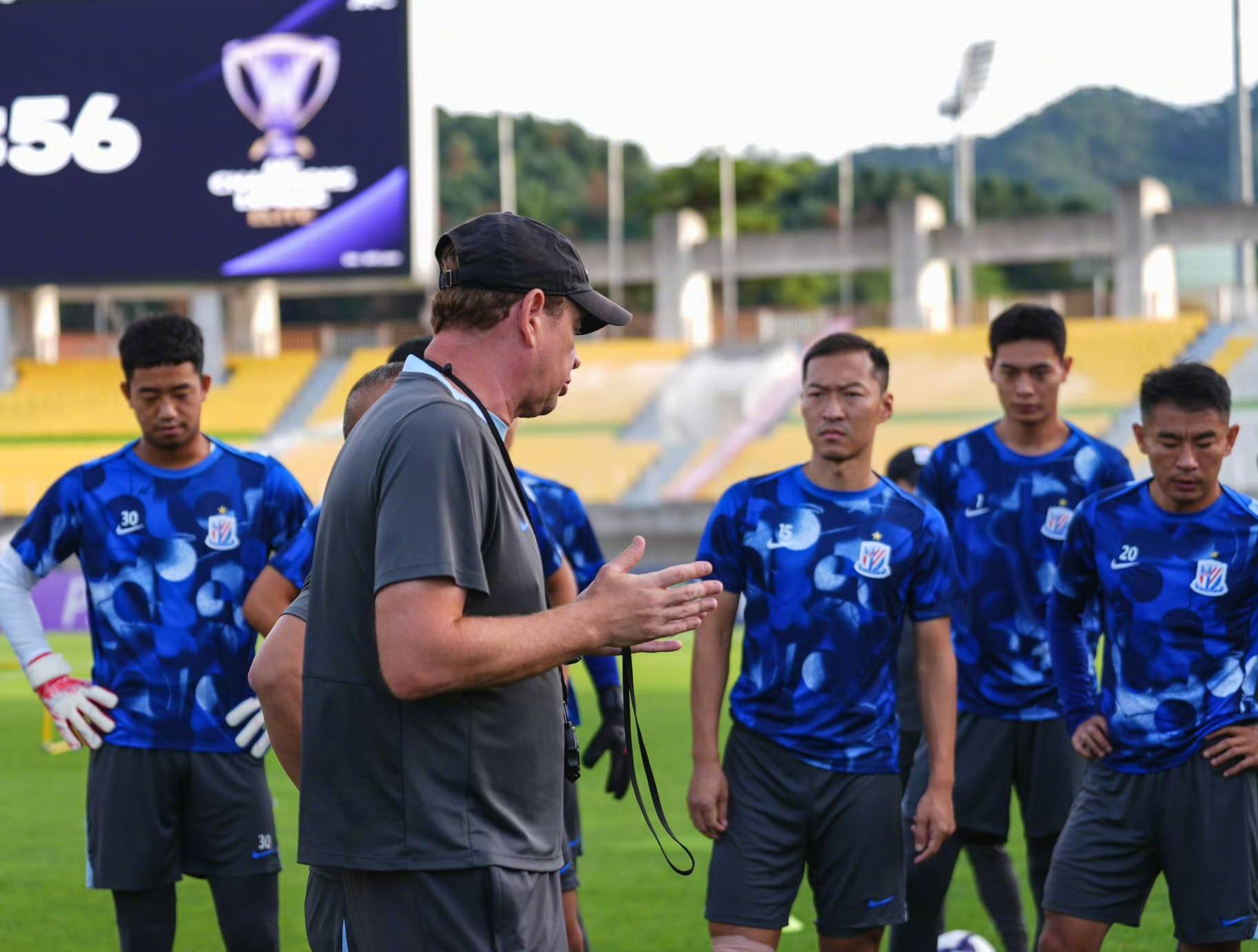 开云体育app-韩国劲旅挑战中国冠军，球迷翘首期待胜利之战的简单介绍