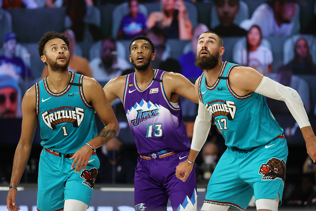 关于爵士碾压灰熊，克莱扛起全队的信息