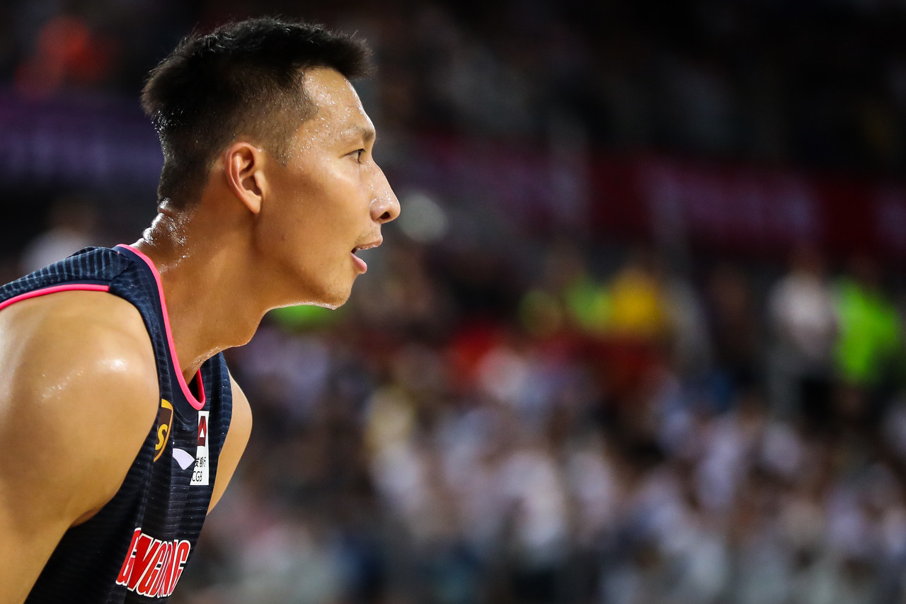 开云体育在线-猛龙碾压热火，易建联刷新纪录