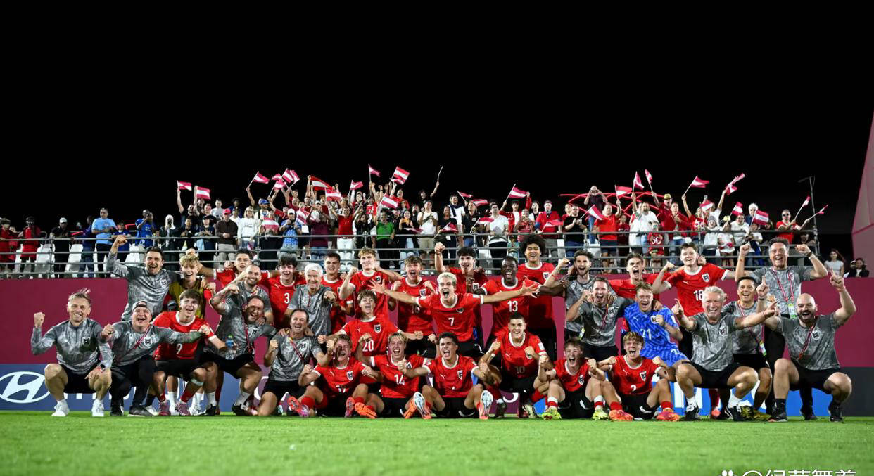 奥地利队逆转英格兰队，梁靖崑点燃赛场