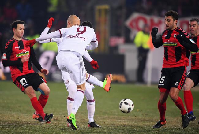 开云下载-韩国逆转德国，莱万统治全场