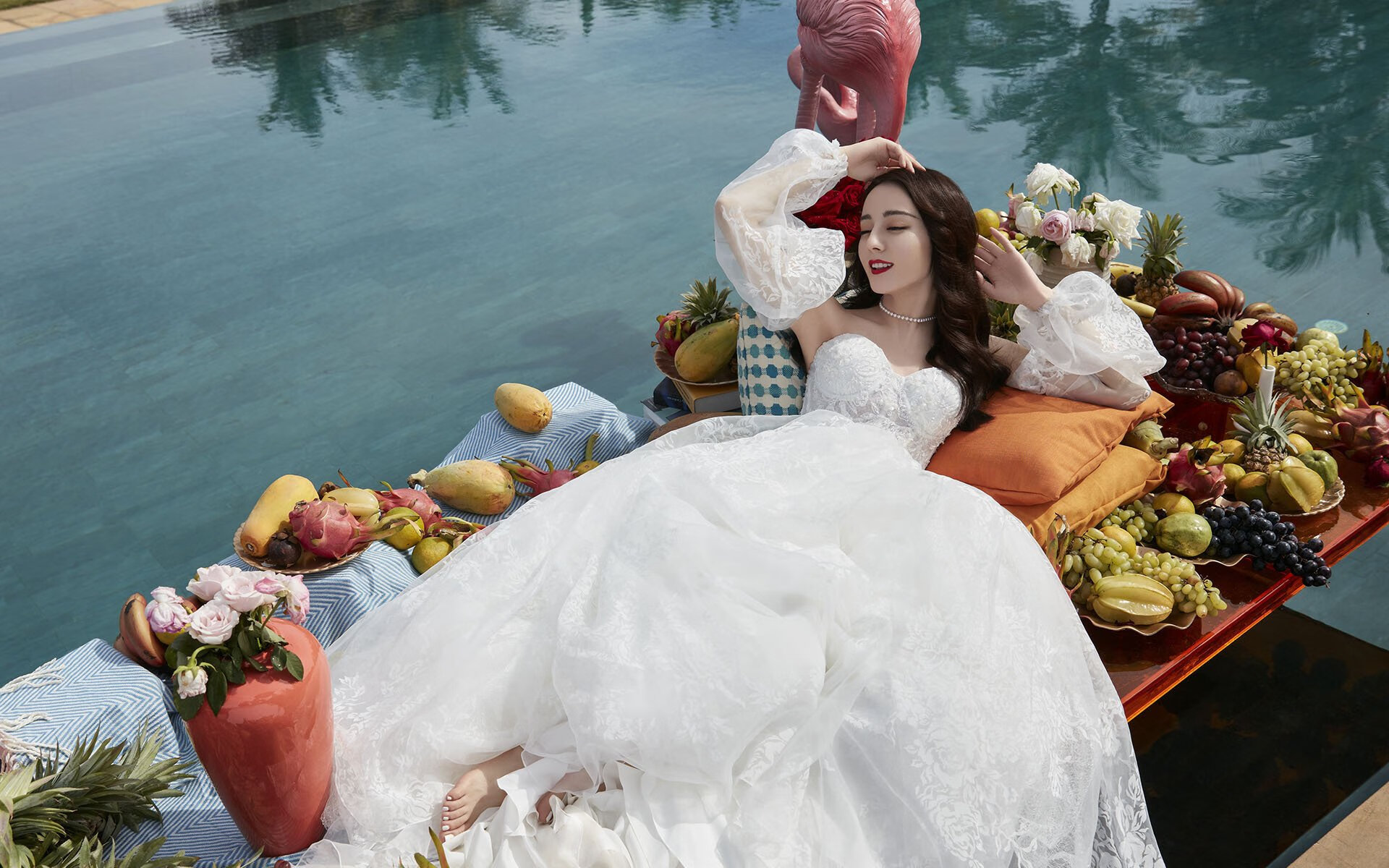 孤胆英雄与精密机器，当本泽马的独奏映照希腊的合唱—足球胜利哲学的两种终极呈现