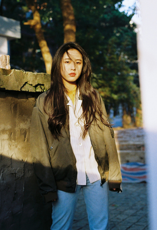 开云APP-横跨波士顿与布鲁克林的灯塔，切特·霍姆格伦在宿敌战火中的刺客信条