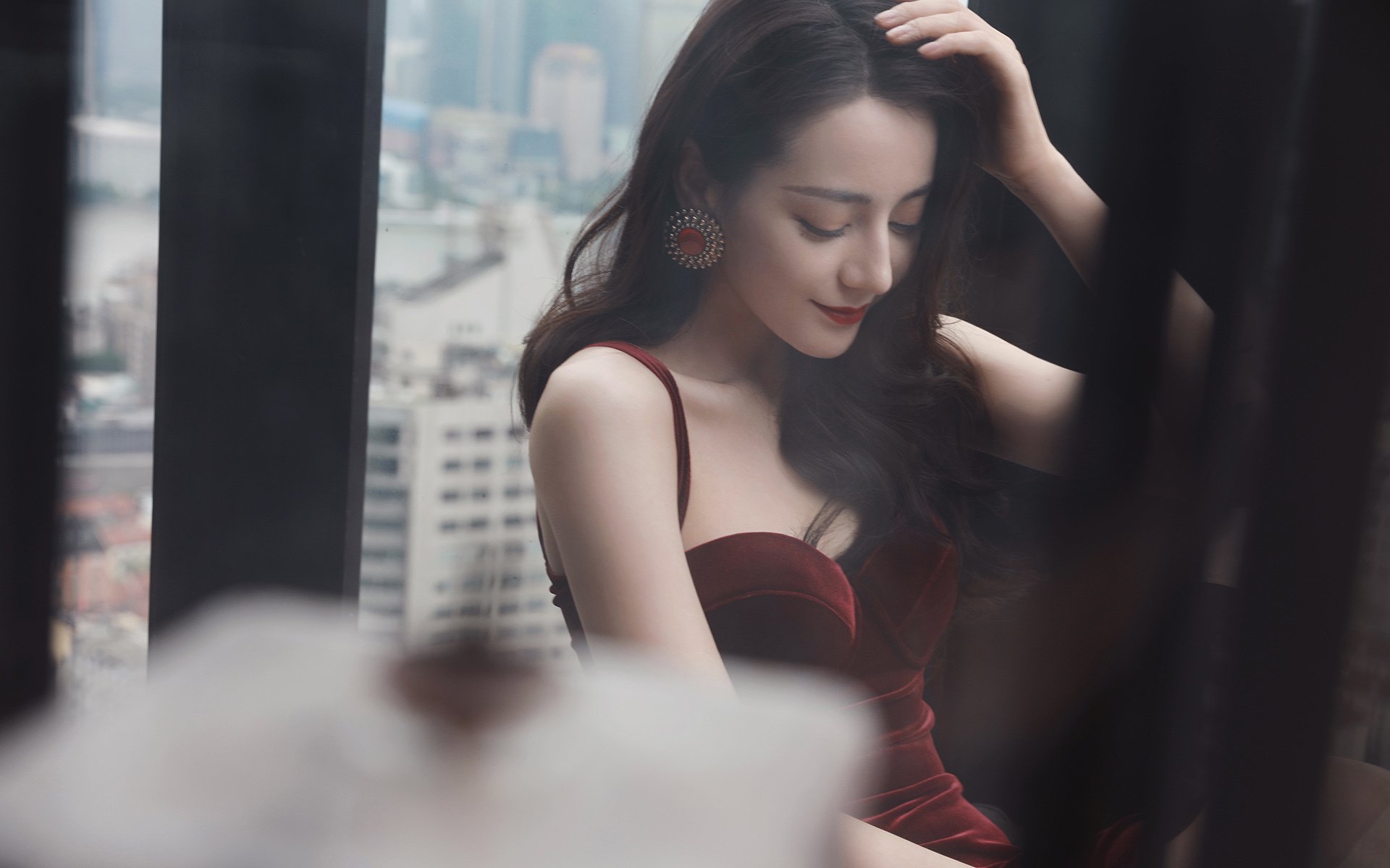 开云体育APP下载-蓝衣折戟,鹰隼翱翔—莱万封神之夜,世界杯D组的唯一寓言